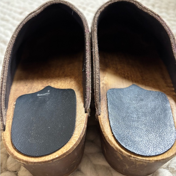 Gray Suede Swedish Clogs for Women, size 38 - Picture 3 of 6